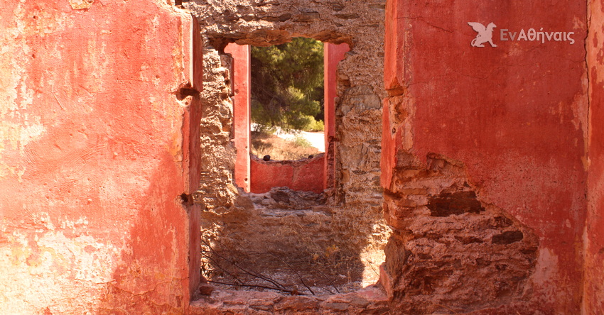 Η ...παράξενη στοά!